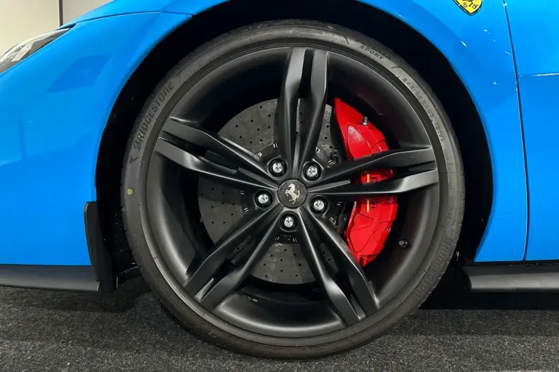 Ferrari 296 GTB din 2023 cu 1.900 km - oferta FER119123 - foto 7