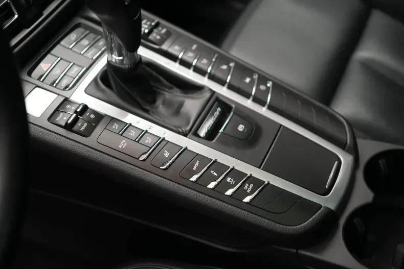 Porsche Macan din 2020 cu 80.000 km - oferta POR119126 - foto 24