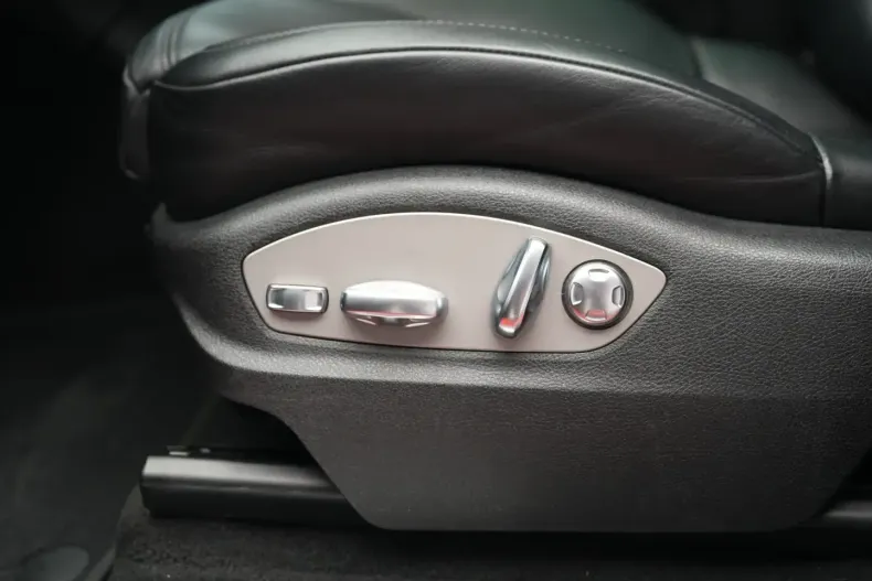 Porsche Macan din 2020 cu 80.000 km - oferta POR119126 - foto 30