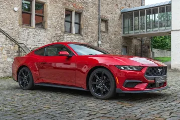 Ford Mustang din 2023 - oferta FOR119142