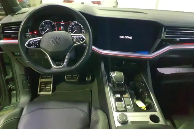 Volkswagen Touareg din 2023 cu 52.320 km - oferta VOL119147 - foto 7