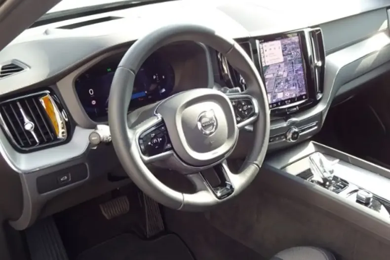 Volvo XC60 din 2023 cu 17.300 km - oferta VOL119148 - foto 14