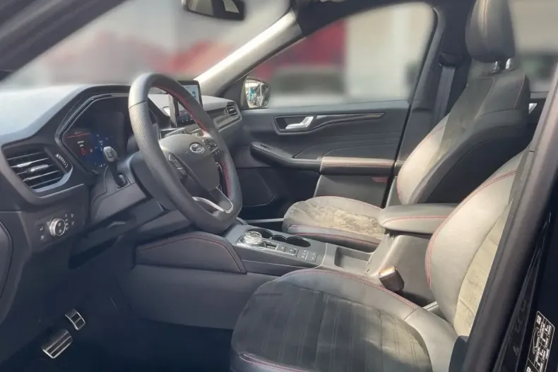 Ford Kuga din 2023 cu 9.137 km - oferta FOR119156 - foto 7