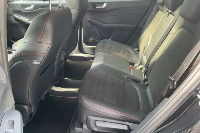 Ford Kuga din 2023 cu 9.137 km - oferta FOR119156 - foto 11