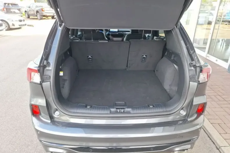 Ford Kuga din 2024 cu 7.530 km - oferta FOR119157 - foto 6