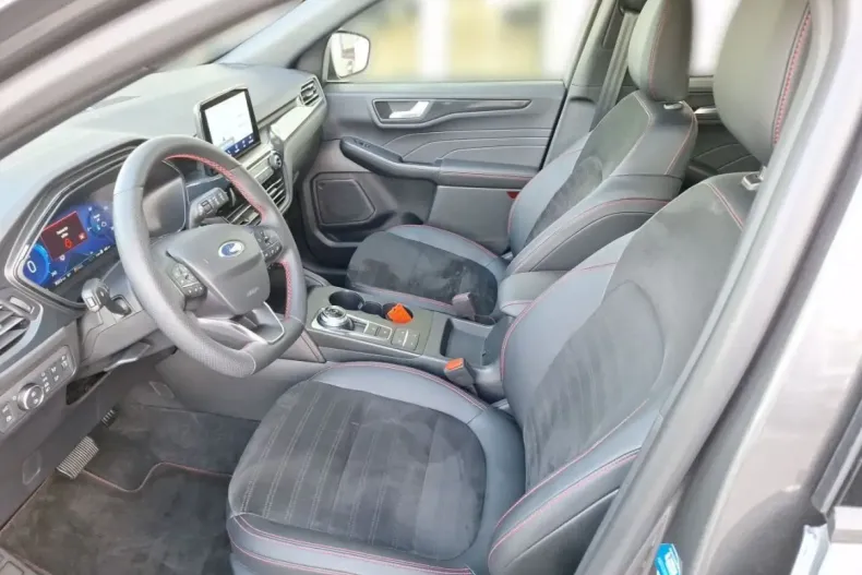 Ford Kuga din 2024 cu 7.530 km - oferta FOR119157 - foto 8