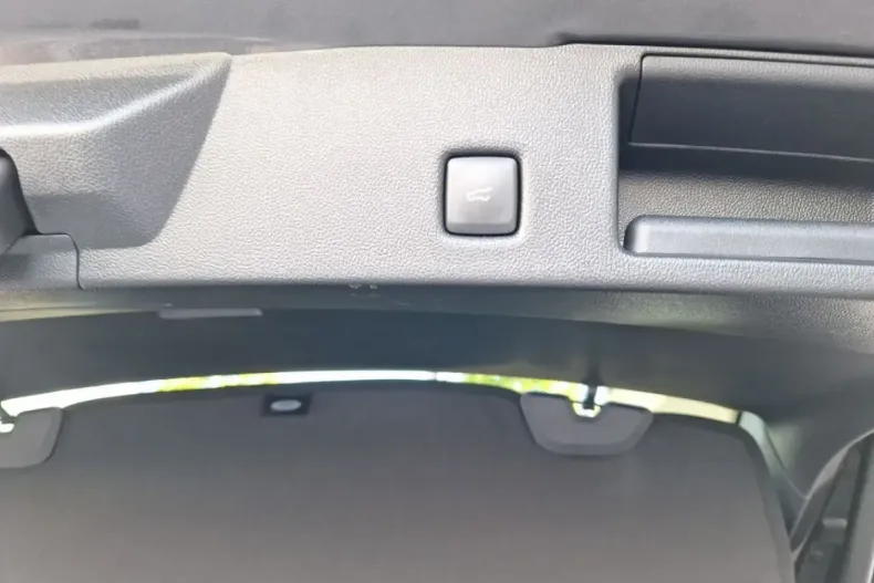 Ford Kuga din 2024 cu 7.530 km - oferta FOR119157 - foto 19