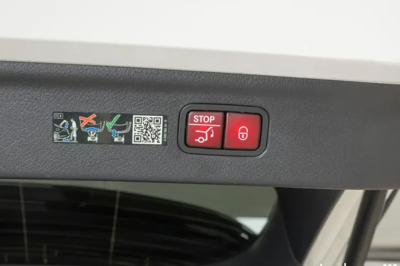 Mercedes-Benz EQE SUV din 2023 cu 7.067 km - oferta MER119161 - foto 10