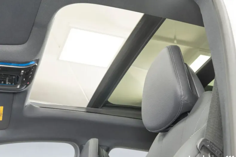 Mercedes-Benz EQE SUV din 2023 cu 7.067 km - oferta MER119161 - foto 13