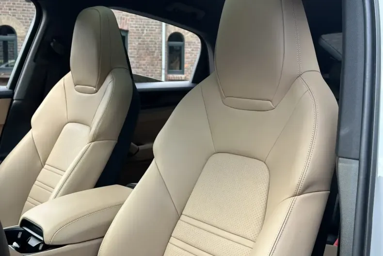 Porsche Cayenne din 2025 cu 9.900 km - oferta POR119175 - foto 9