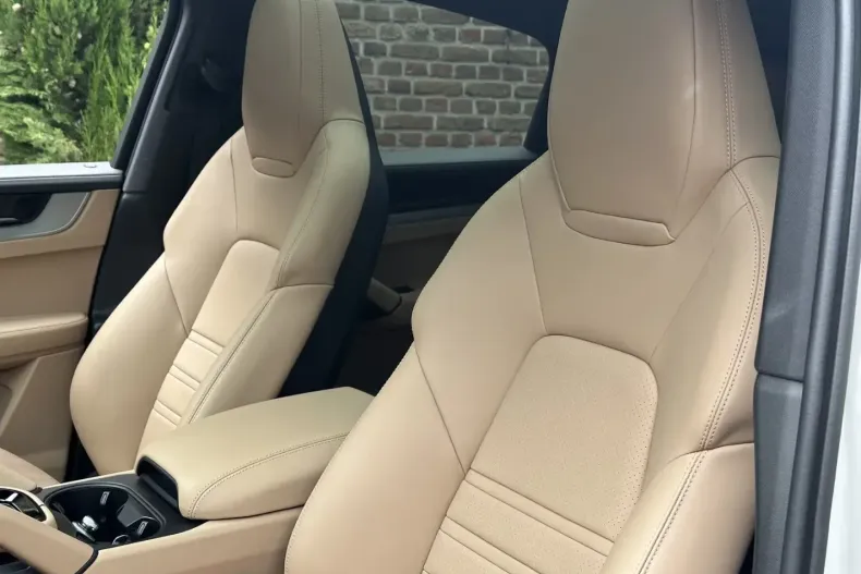 Porsche Cayenne din 2025 cu 9.900 km - oferta POR119175 - foto 12