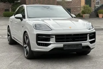 Porsche Cayenne din 2023 - oferta POR119179