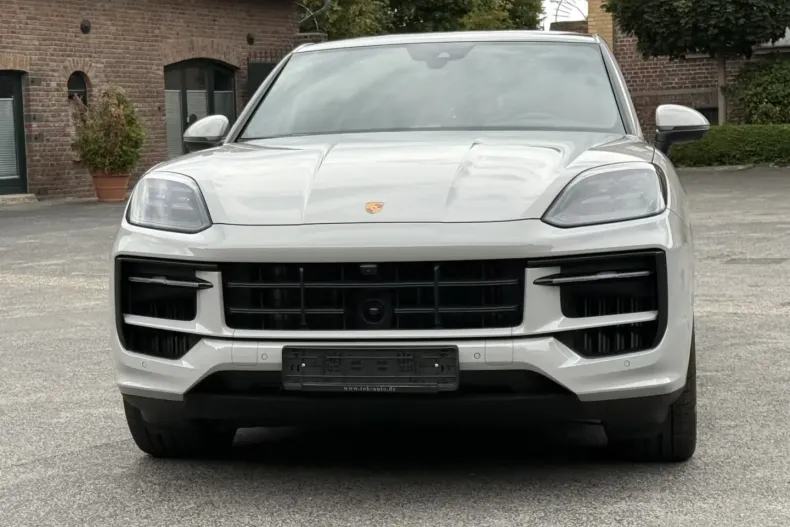 Porsche Cayenne din 2023 cu 4.950 km - oferta POR119179 - foto 2
