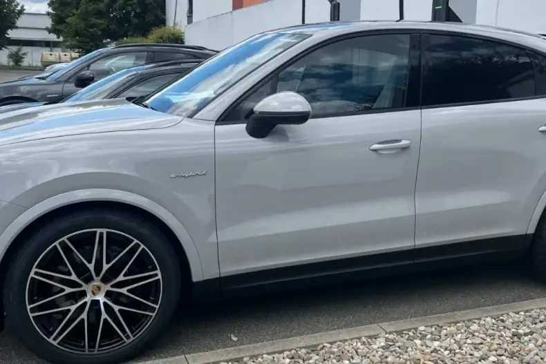 Porsche Cayenne din 2025 cu 6.950 km - oferta POR119182 - foto 2