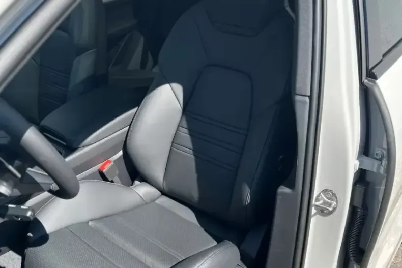 Porsche Cayenne din 2025 cu 6.950 km - oferta POR119182 - foto 3