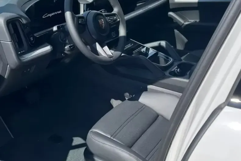 Porsche Cayenne din 2025 cu 6.950 km - oferta POR119182 - foto 5