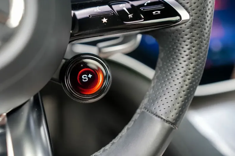 Mercedes-Benz EQS din 2023 cu 17.392 km - oferta MER119184 - foto 31