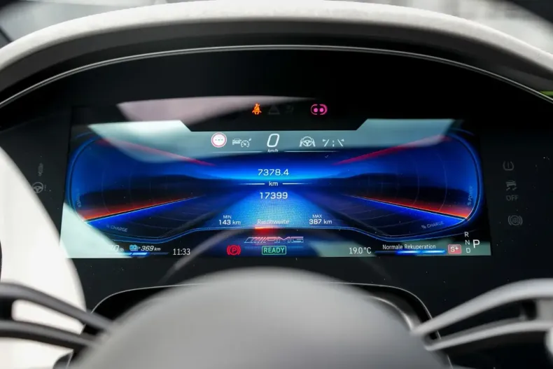 Mercedes-Benz EQS din 2023 cu 17.392 km - oferta MER119184 - foto 37