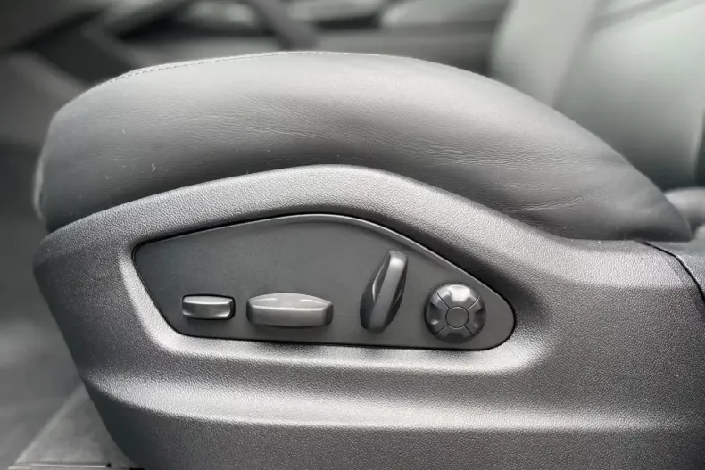 Porsche Cayenne din 2025 cu 30 km - oferta POR119199 - foto 8