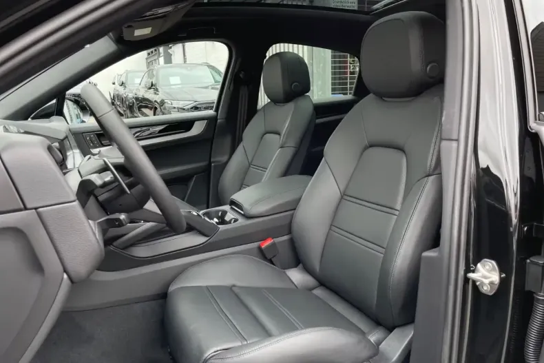 Porsche Cayenne din 2025 cu 30 km - oferta POR119199 - foto 11