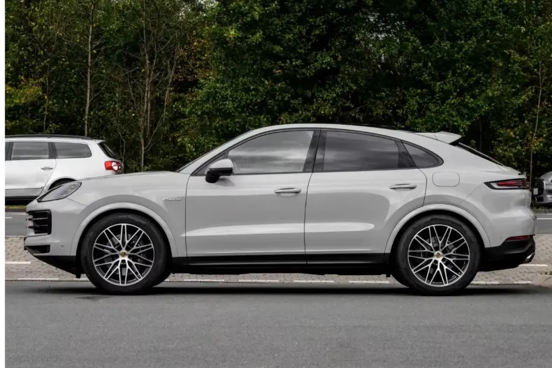 Porsche Cayenne din 2024 cu 5.470 km - oferta POR119216 - foto 2