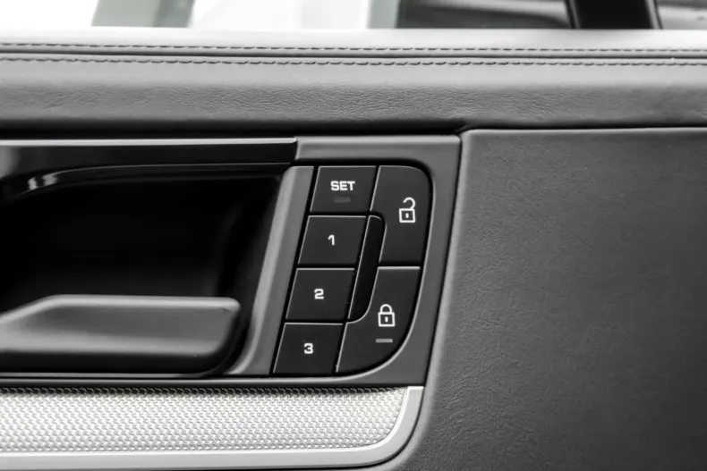 Porsche Cayenne din 2024 cu 5.470 km - oferta POR119216 - foto 9