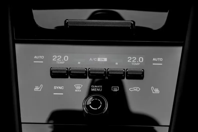 Porsche Cayenne din 2024 cu 5.470 km - oferta POR119216 - foto 12