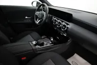 Mercedes-Benz CLA 200 din 2022 cu 74.250 km - oferta MER119220 - foto 2