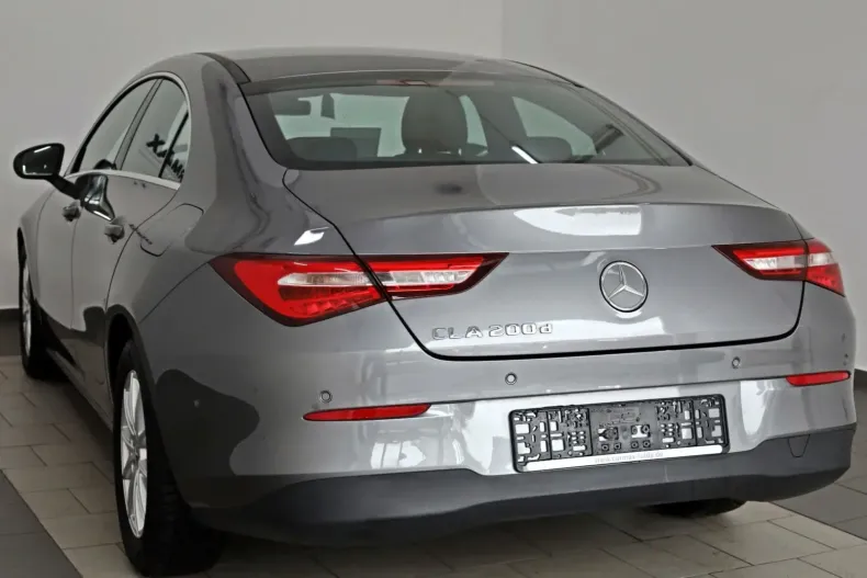Mercedes-Benz CLA 200 din 2022 cu 74.250 km - oferta MER119220 - foto 5