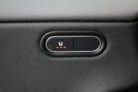 Mercedes-Benz CLA 200 din 2022 cu 74.250 km - oferta MER119220 - foto 11