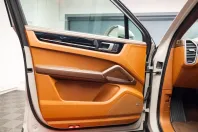 Porsche Cayenne din 2022 cu 24.900 km - oferta POR119222 - foto 16