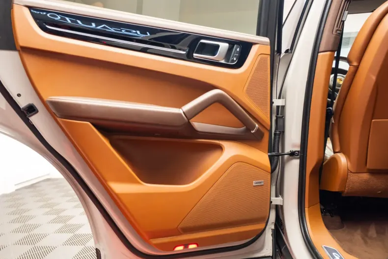 Porsche Cayenne din 2022 cu 24.900 km - oferta POR119222 - foto 22