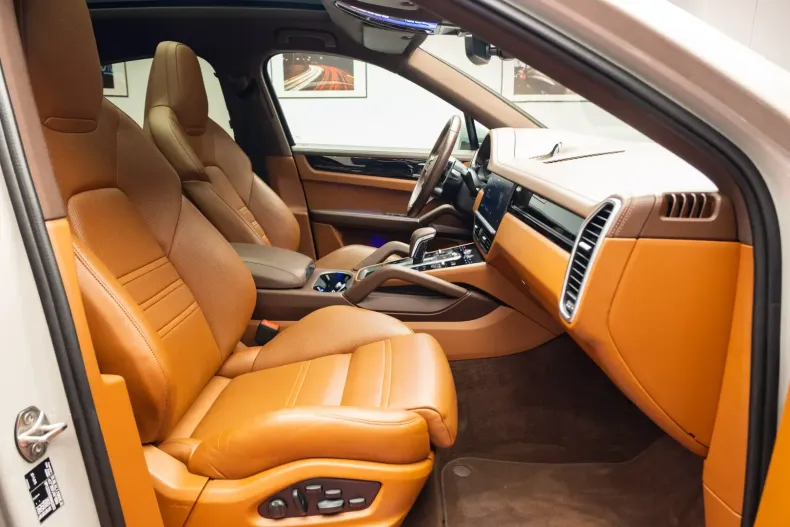 Porsche Cayenne din 2022 cu 24.900 km - oferta POR119222 - foto 28