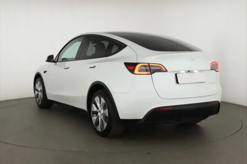 Tesla Model Y din 2023 cu 21.136 km - oferta TES119227 - foto 4