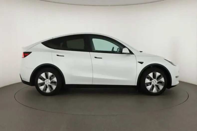 Tesla Model Y din 2023 cu 21.136 km - oferta TES119227 - foto 6