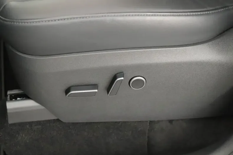 Tesla Model Y din 2023 cu 21.136 km - oferta TES119227 - foto 16