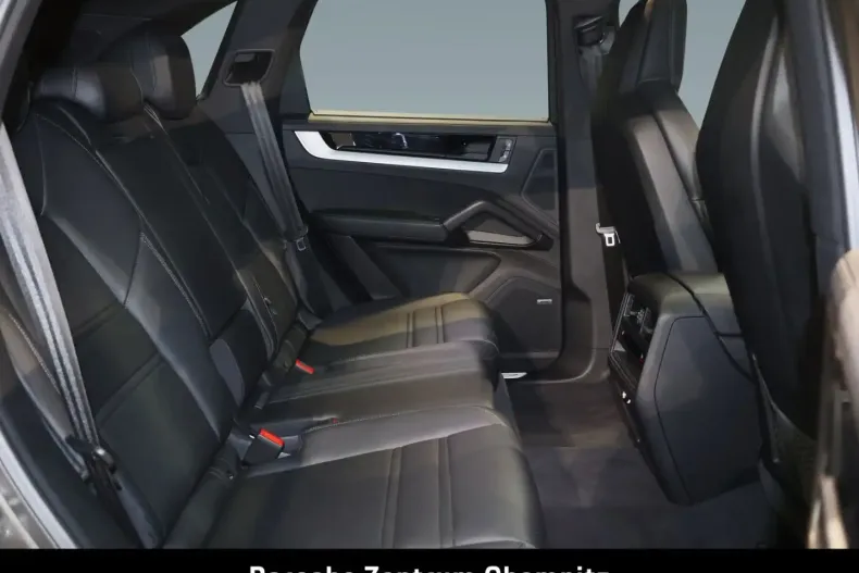 Porsche Cayenne din 2024 cu 20.400 km - oferta POR119230 - foto 9