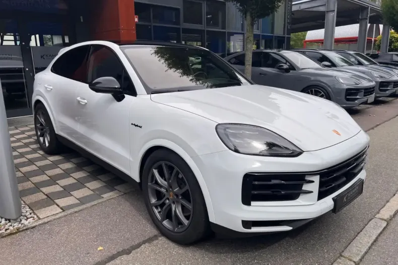 Porsche Cayenne din 2023 cu 47.900 km - oferta POR119239 - foto 3