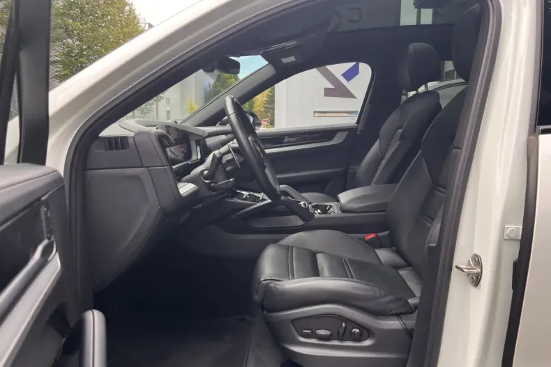 Porsche Cayenne din 2023 cu 47.900 km - oferta POR119239 - foto 5