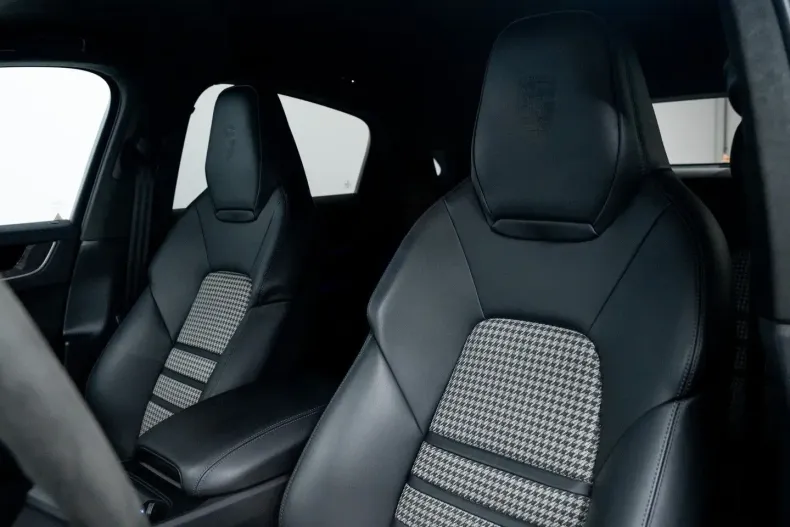 Porsche Cayenne din 2024 cu 33.016 km - oferta POR119241 - foto 8