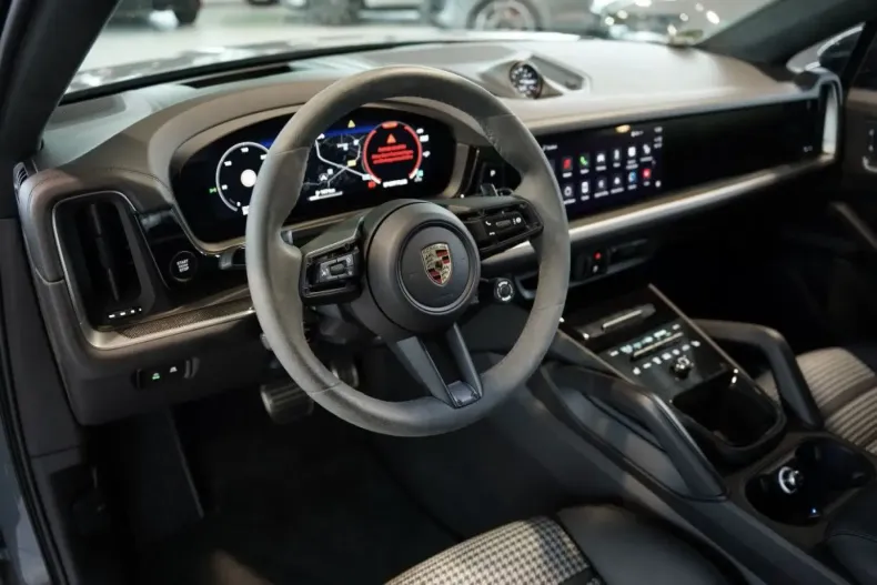 Porsche Cayenne din 2024 cu 26.500 km - oferta POR119244 - foto 26