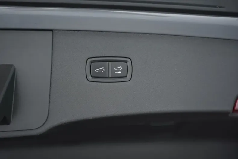 Porsche Cayenne din 2024 cu 26.500 km - oferta POR119244 - foto 45