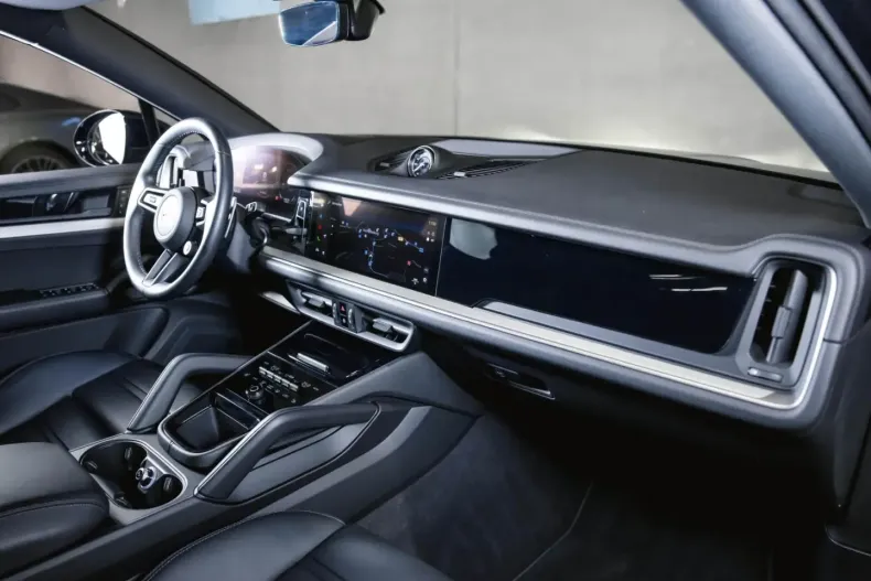 Porsche Cayenne din 2024 cu 19.690 km - oferta POR119246 - foto 19