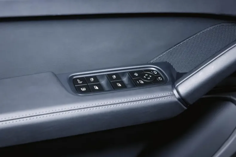 Porsche Cayenne din 2024 cu 19.690 km - oferta POR119246 - foto 24