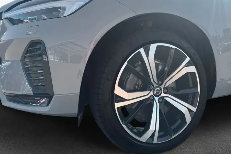 Volvo XC60 din 2023 cu 42.911 km - oferta VOL119268 - foto 4