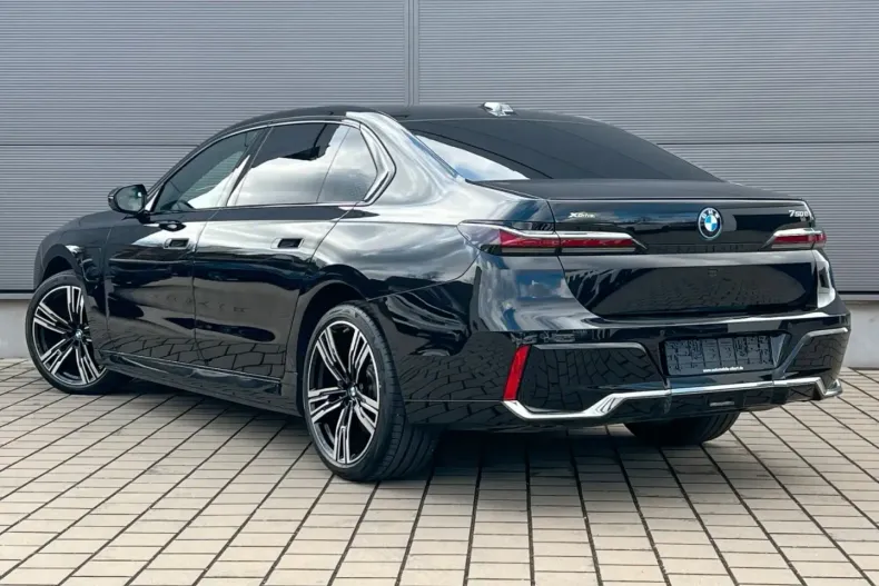 BMW 750 din 2023 cu 24.952 km - oferta BMW119274 - foto 7