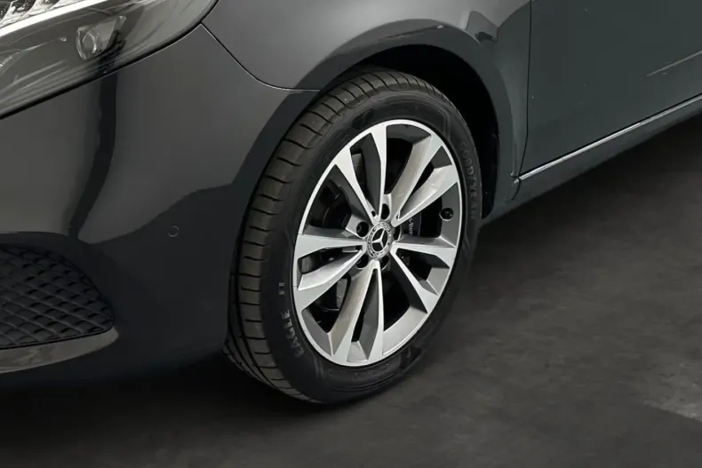 Mercedes-Benz V 250 din 2023 cu 53.190 km - oferta MER119281 - foto 7