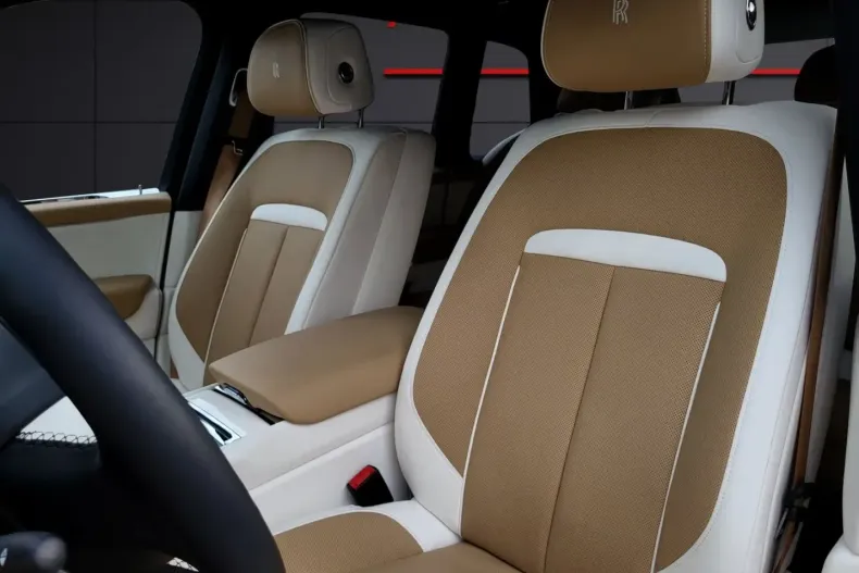 Rolls-Royce Cullinan din 2023 cu 6.888 km - oferta ROL119317 - foto 14