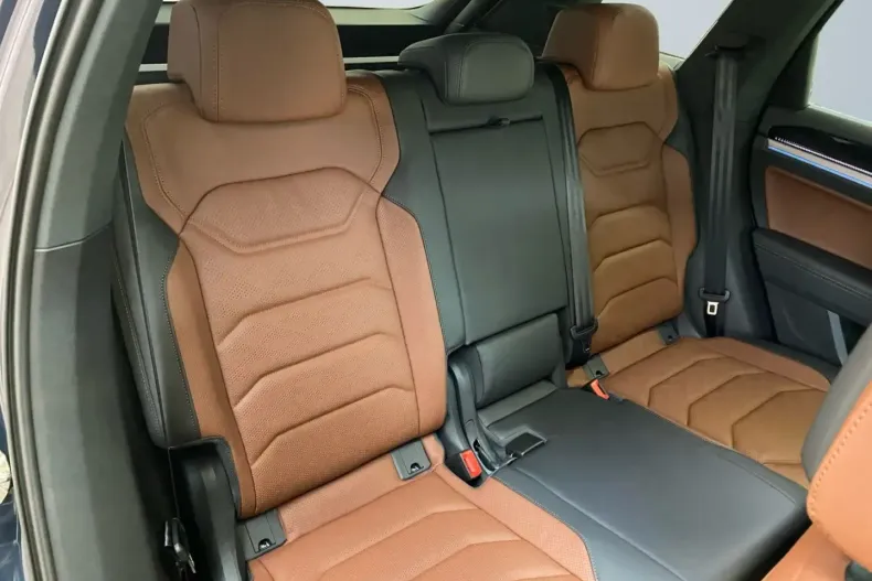 Volkswagen Touareg din 2024 cu 8.914 km - oferta VOL119322 - foto 11