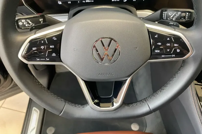 Volkswagen Touareg din 2024 cu 8.914 km - oferta VOL119322 - foto 18